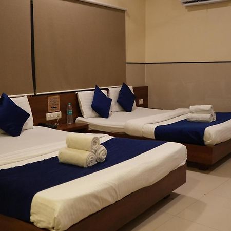 Hotel Satyug Ujjain Buitenkant foto