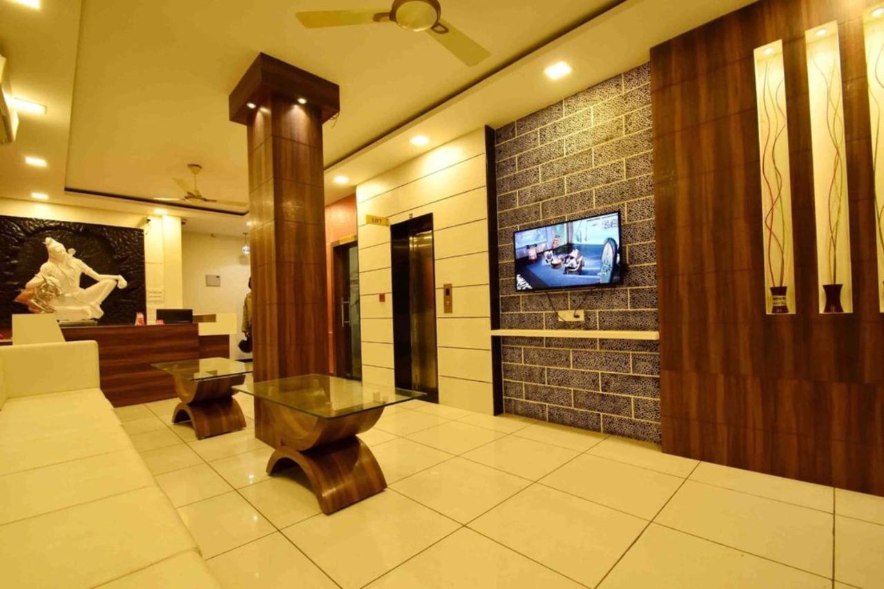 Hotel Satyug Ujjain Buitenkant foto