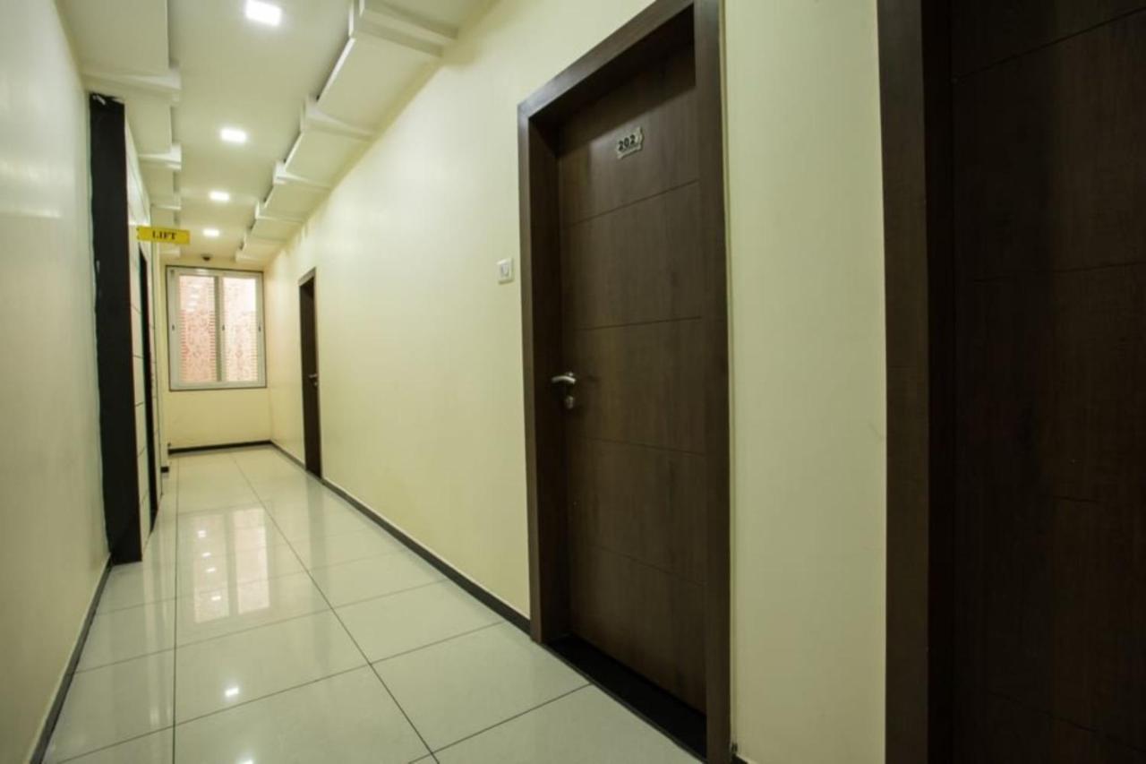 Hotel Satyug Ujjain Buitenkant foto