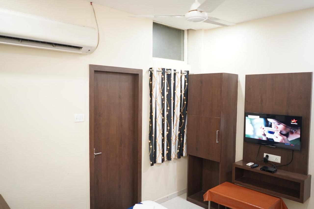 Hotel Satyug Ujjain Buitenkant foto